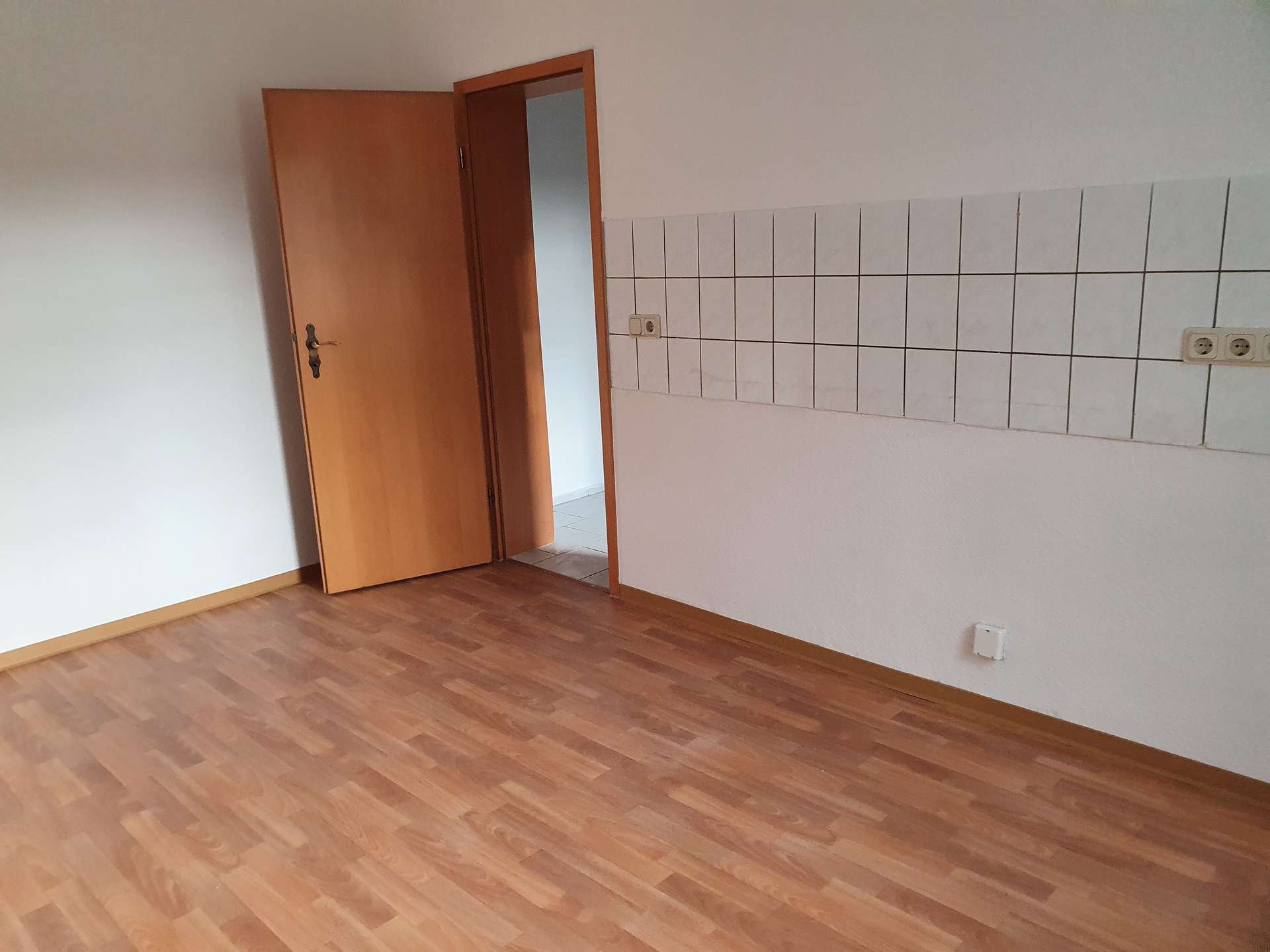 Vermietung_2-Raum-Wohnung_EGr_Rathenaustraße (4)