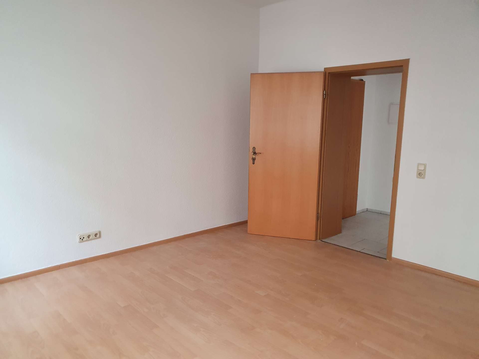 Vermietung_2-Raum-Wohnung_EGr_Rathenaustraße (13)