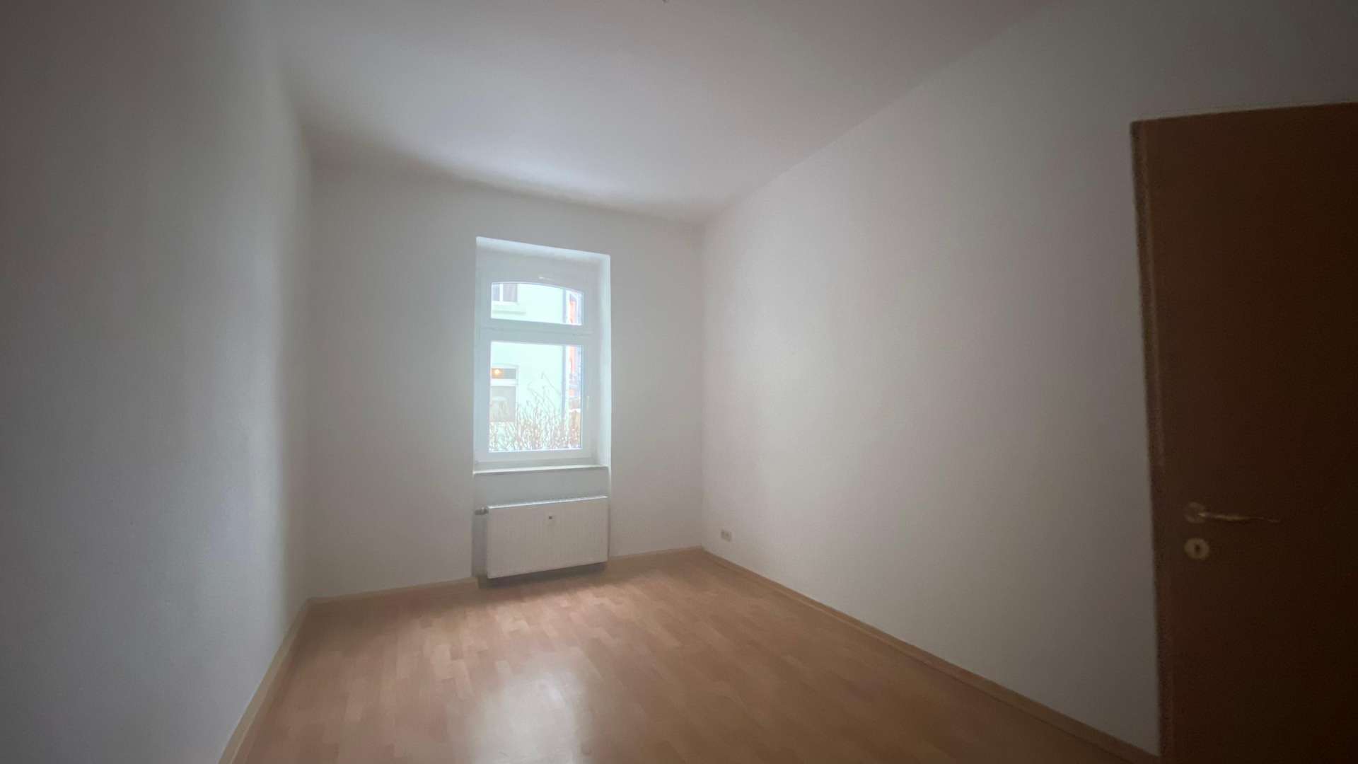Erdgeschosswohnung mit 4 Zimmern nach Sanierung ab Oktober frei - Oststraße - Foto 5