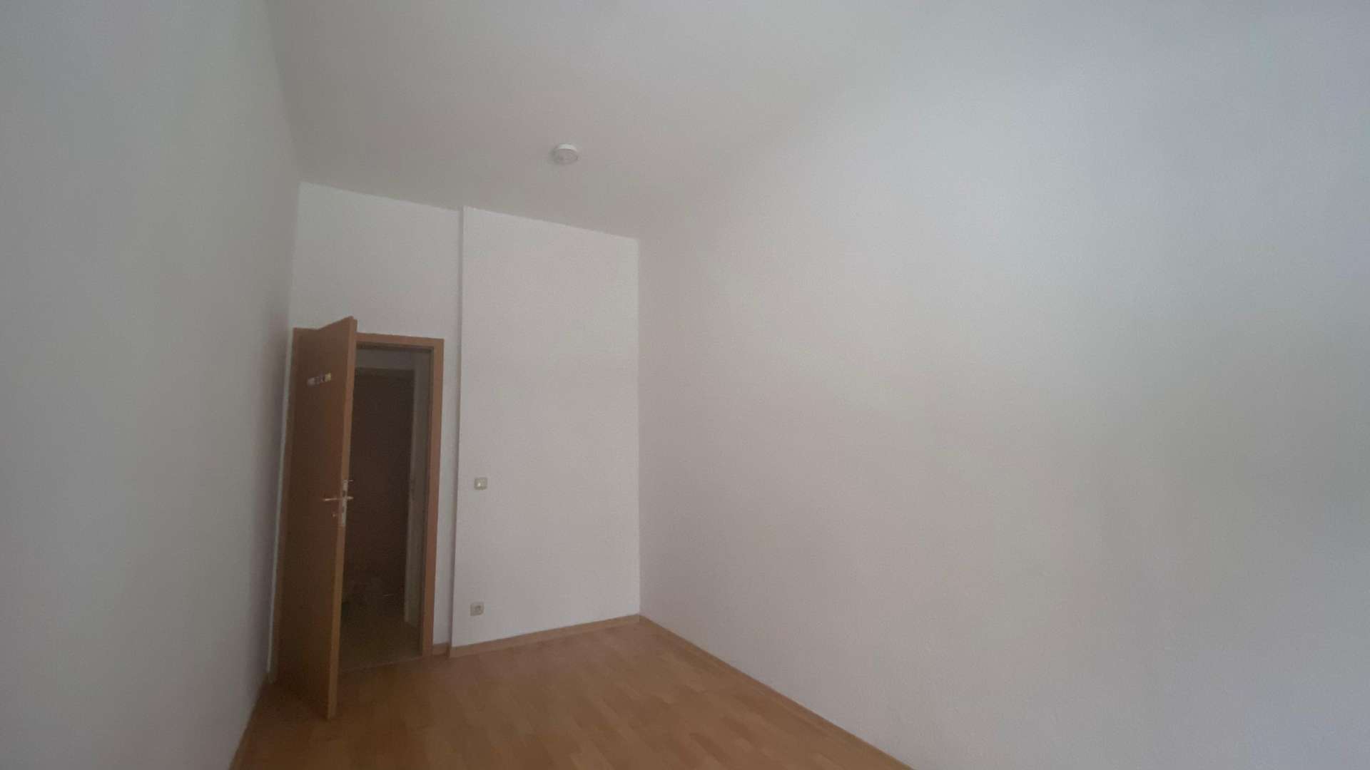 Erdgeschosswohnung mit 4 Zimmern nach Sanierung ab Oktober frei - Oststraße - Photo 5