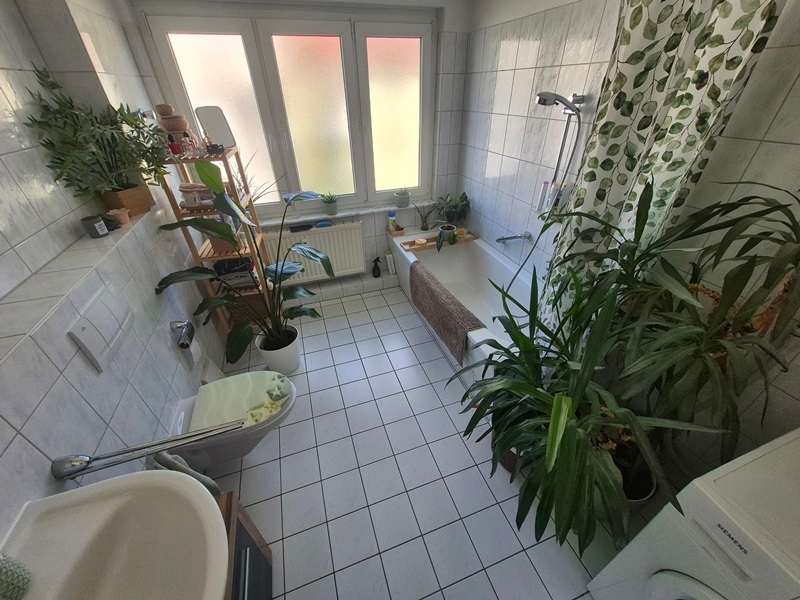 Ausblick ins Grüne - 2-Raum-Whg im DG (3. Etage) mit großem Balkon ab November frei - Carmerstraße - Foto 5