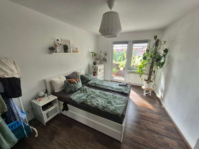 Ausblick ins Grüne - 2-Raum-Whg im DG (3. Etage) mit großem Balkon ab November frei - Carmerstraße - Foto 2