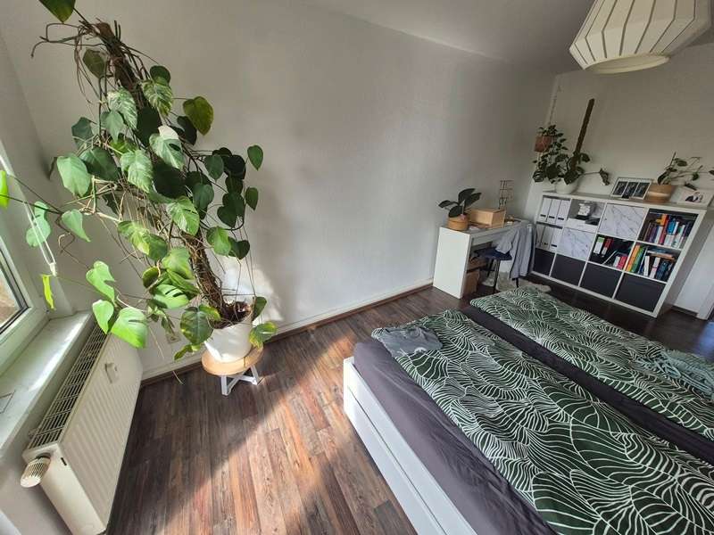 Ausblick ins Grüne - 2-Raum-Whg im DG (3. Etage) mit großem Balkon ab November frei - Carmerstraße - Foto 3
